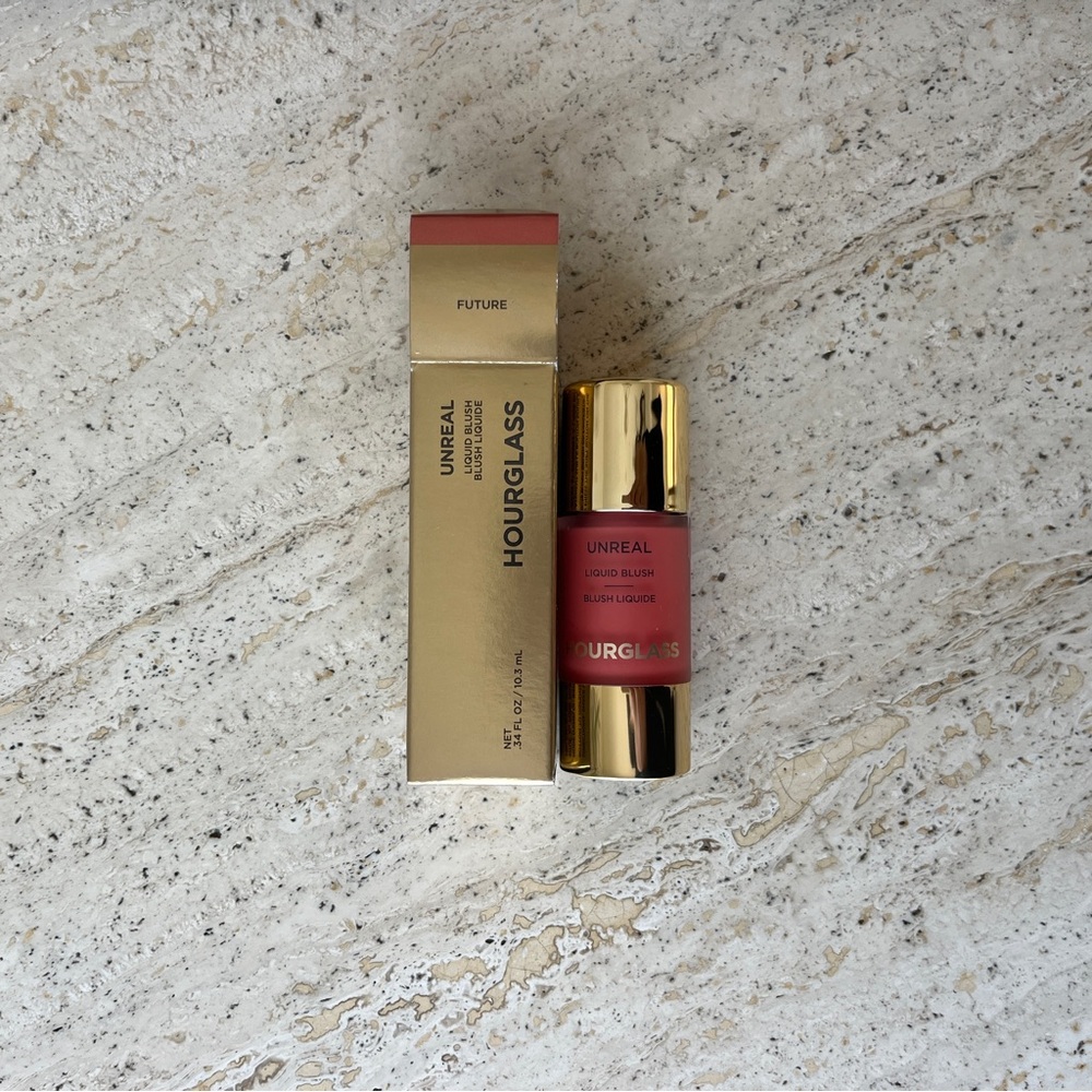Hourglass Unreal Liquid Blush in Future